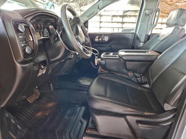 Chevrolet Silverado K2500 Heavy Duty Image 12