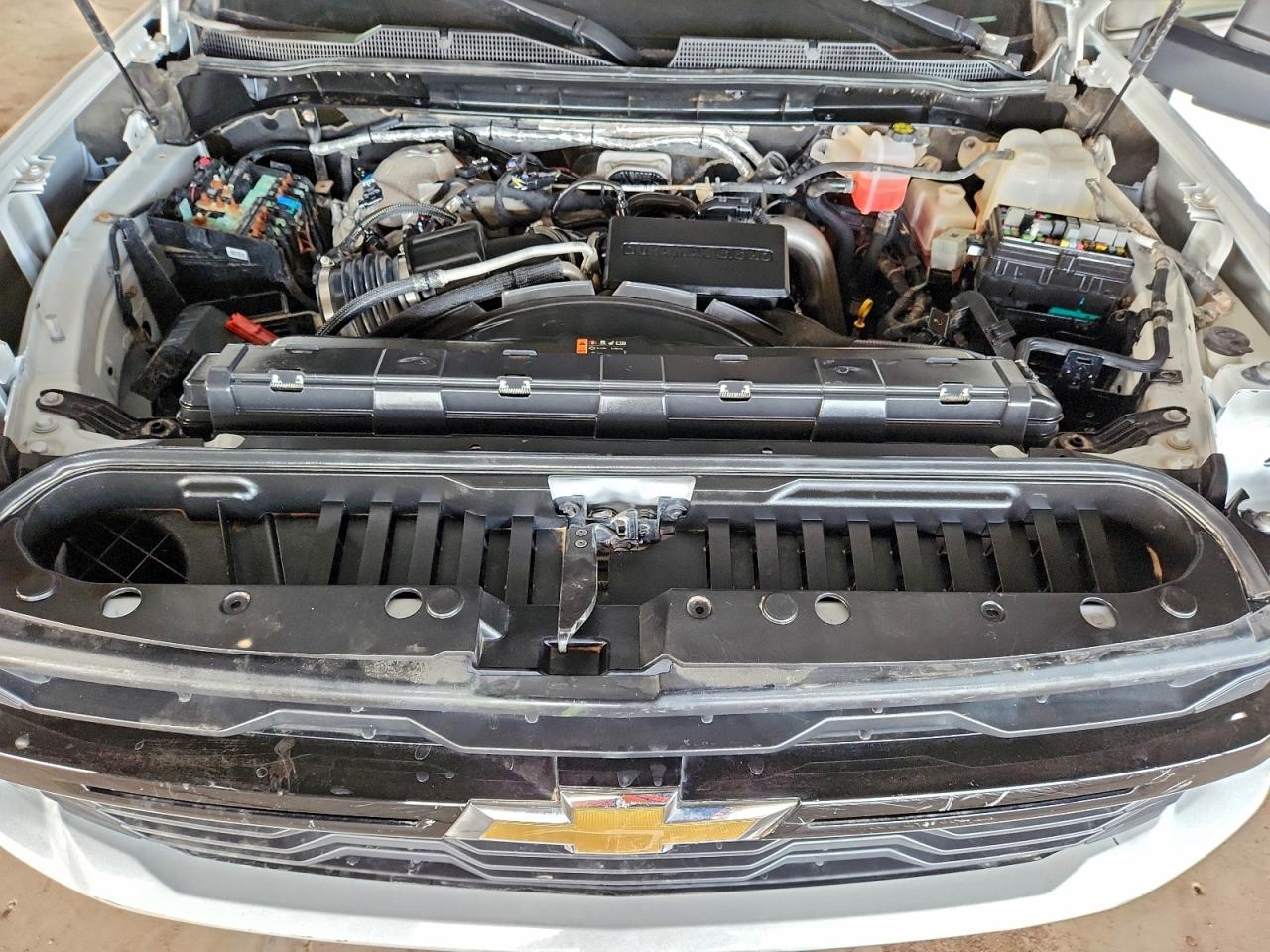 Chevrolet Silverado K2500 Heavy Duty Image 9