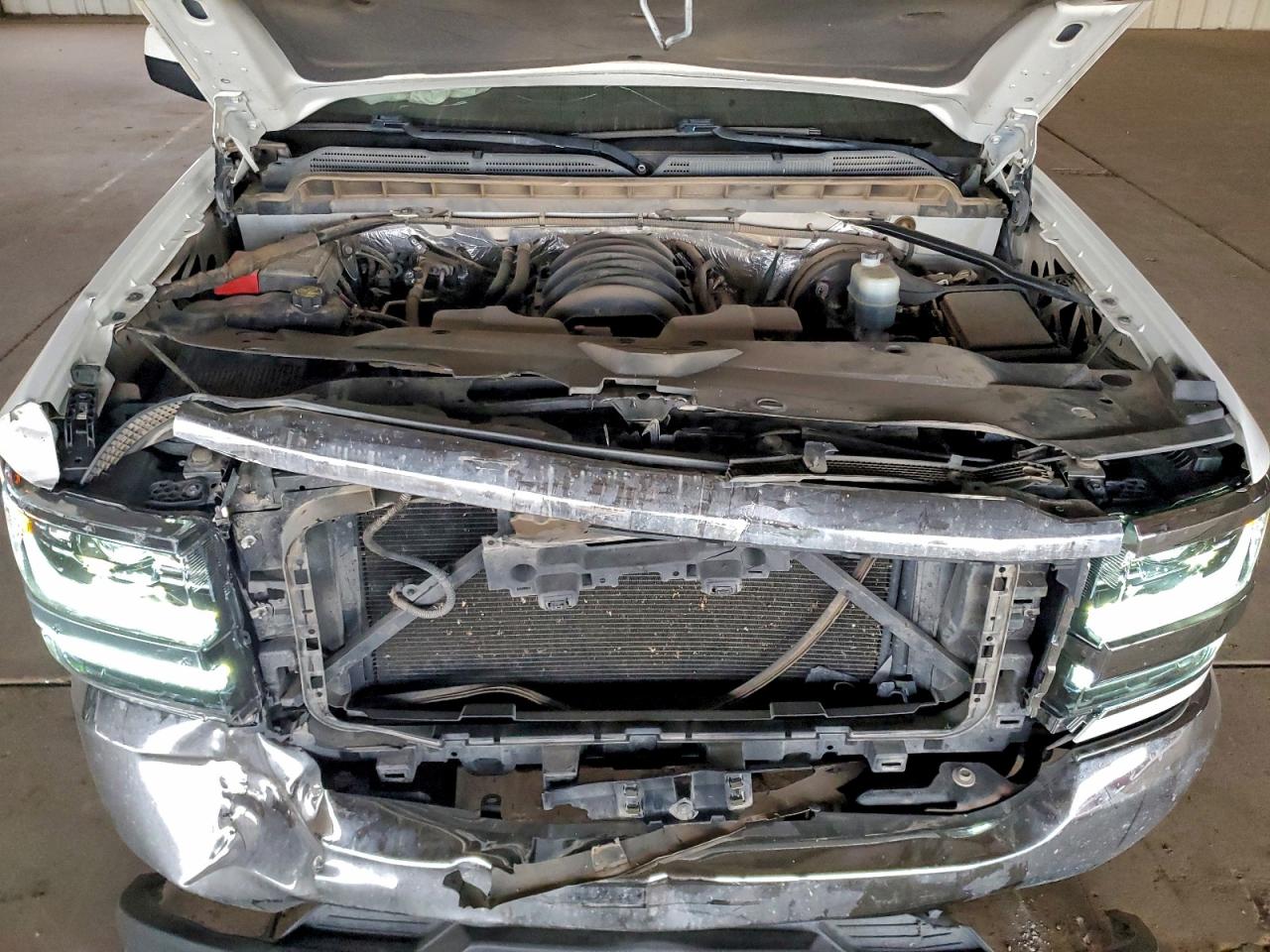 Chevrolet Silverado C1500 Lt Image 12