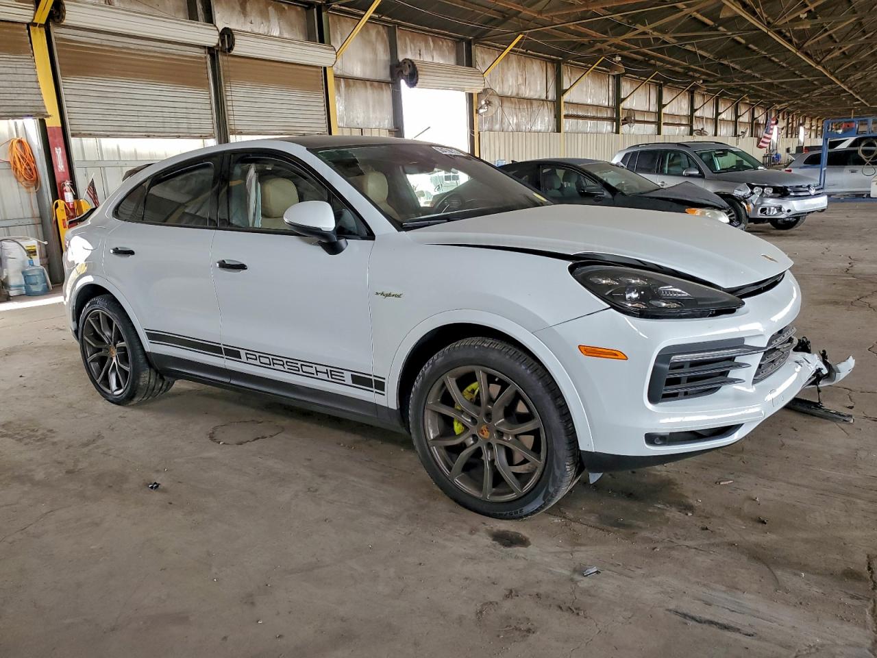 Porsche Cayenne E Hybrid Coupe Image 6