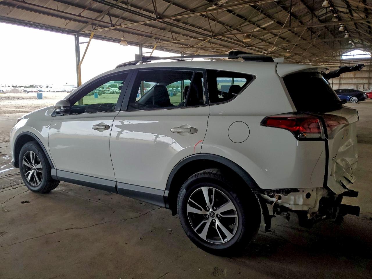 Toyota RAV4 Xle Image 6