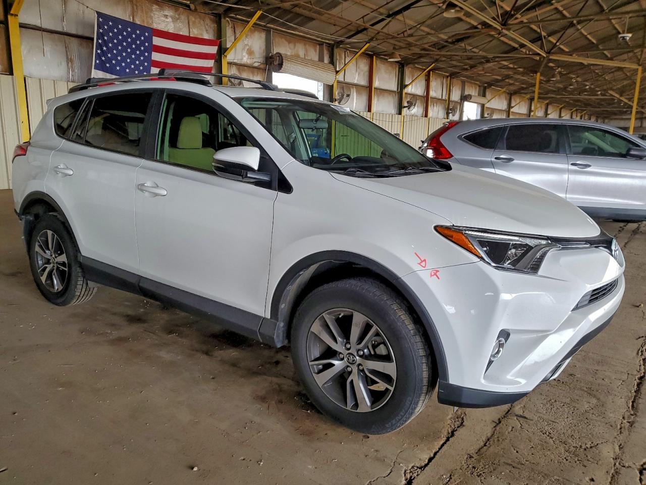 Toyota RAV4 Xle Image 3