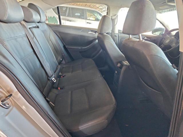 Volkswagen Jetta Se Image 4