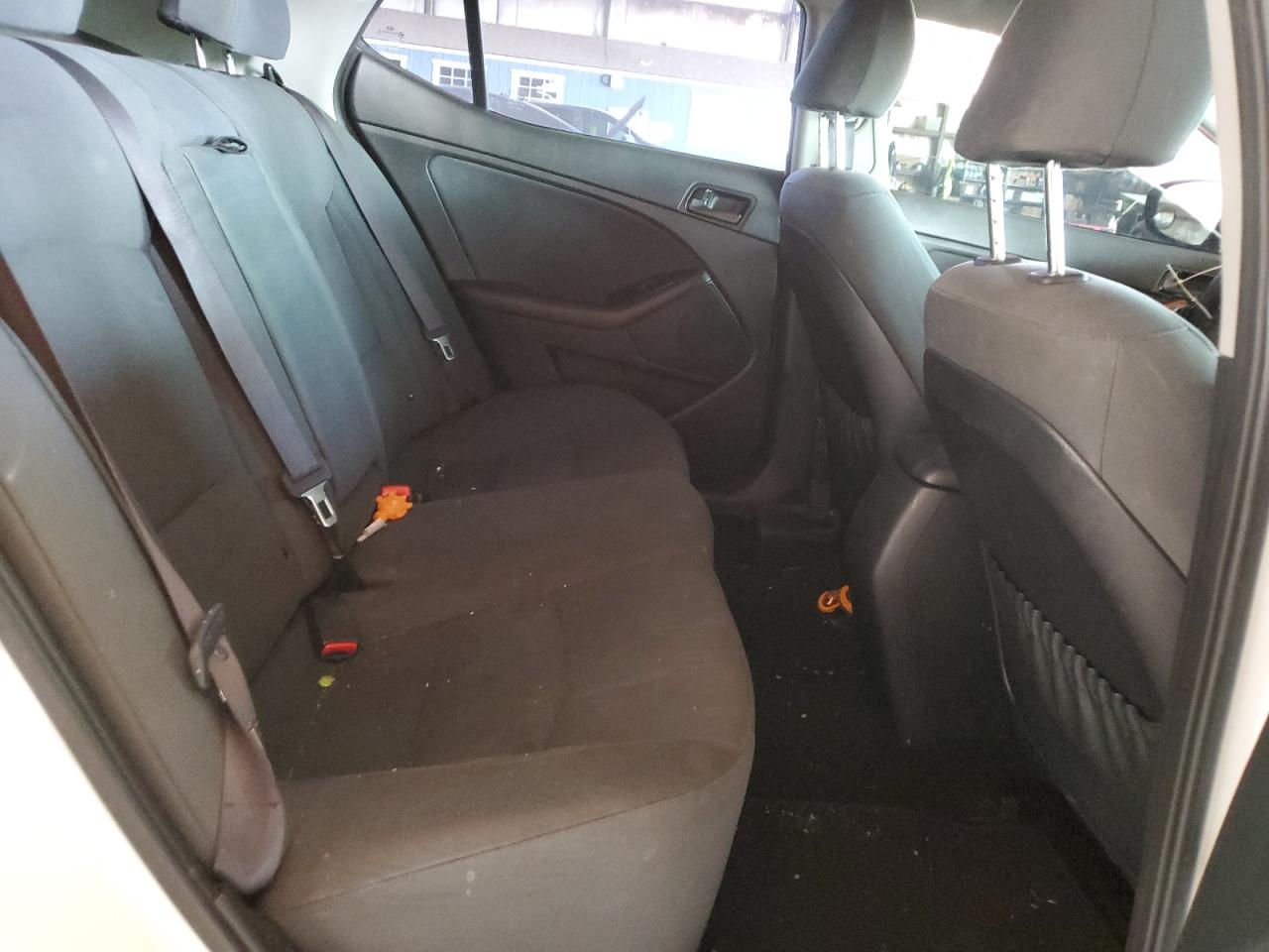 Kia Optima Lx Image 12