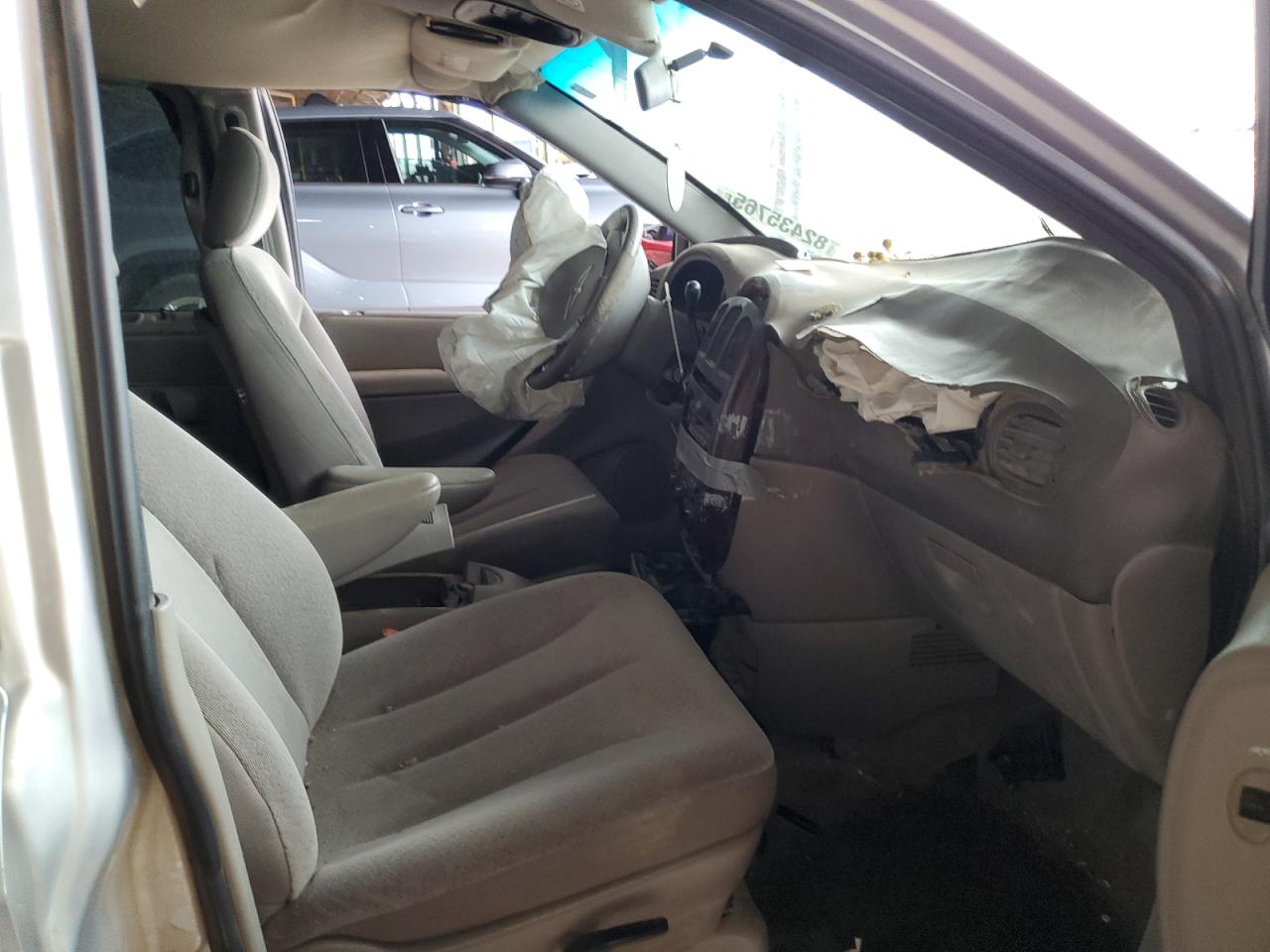 Chrysler Minivan Ex Image 5