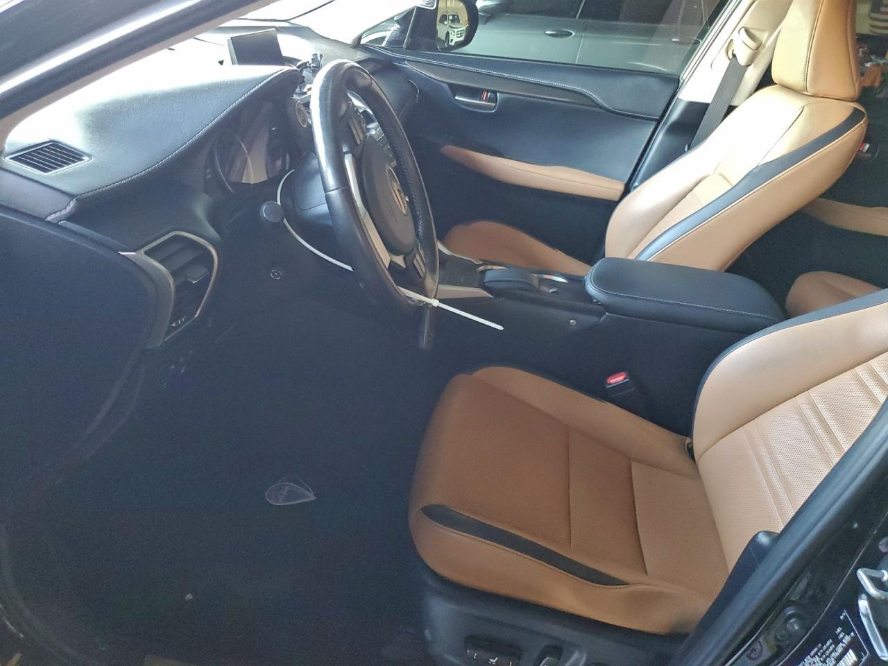 Lexus NX 200t Base Image 5