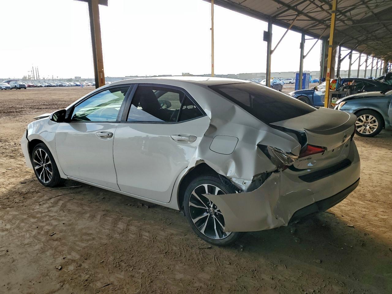 Toyota Corolla L Image 4