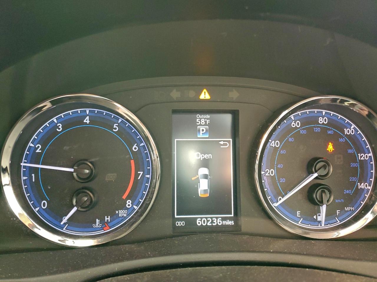 Toyota Corolla L Image 7