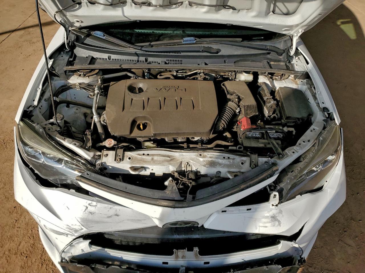 Toyota Corolla L Image 6