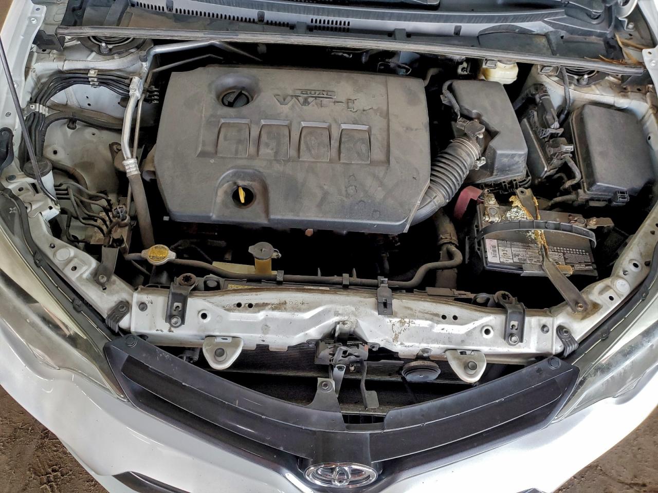 Toyota Corolla L Image 9