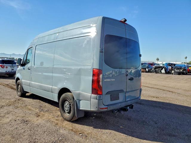 Mercedes-Benz Sprinter 2500 Image 11