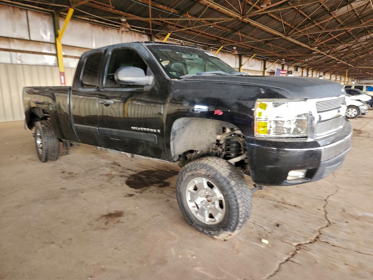 Chevrolet Silverado K1500 Image 12