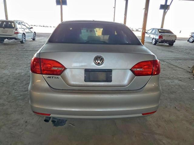 Volkswagen Jetta Base Image 11