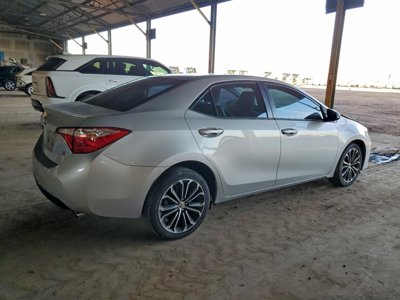 Toyota Corolla L Image 12