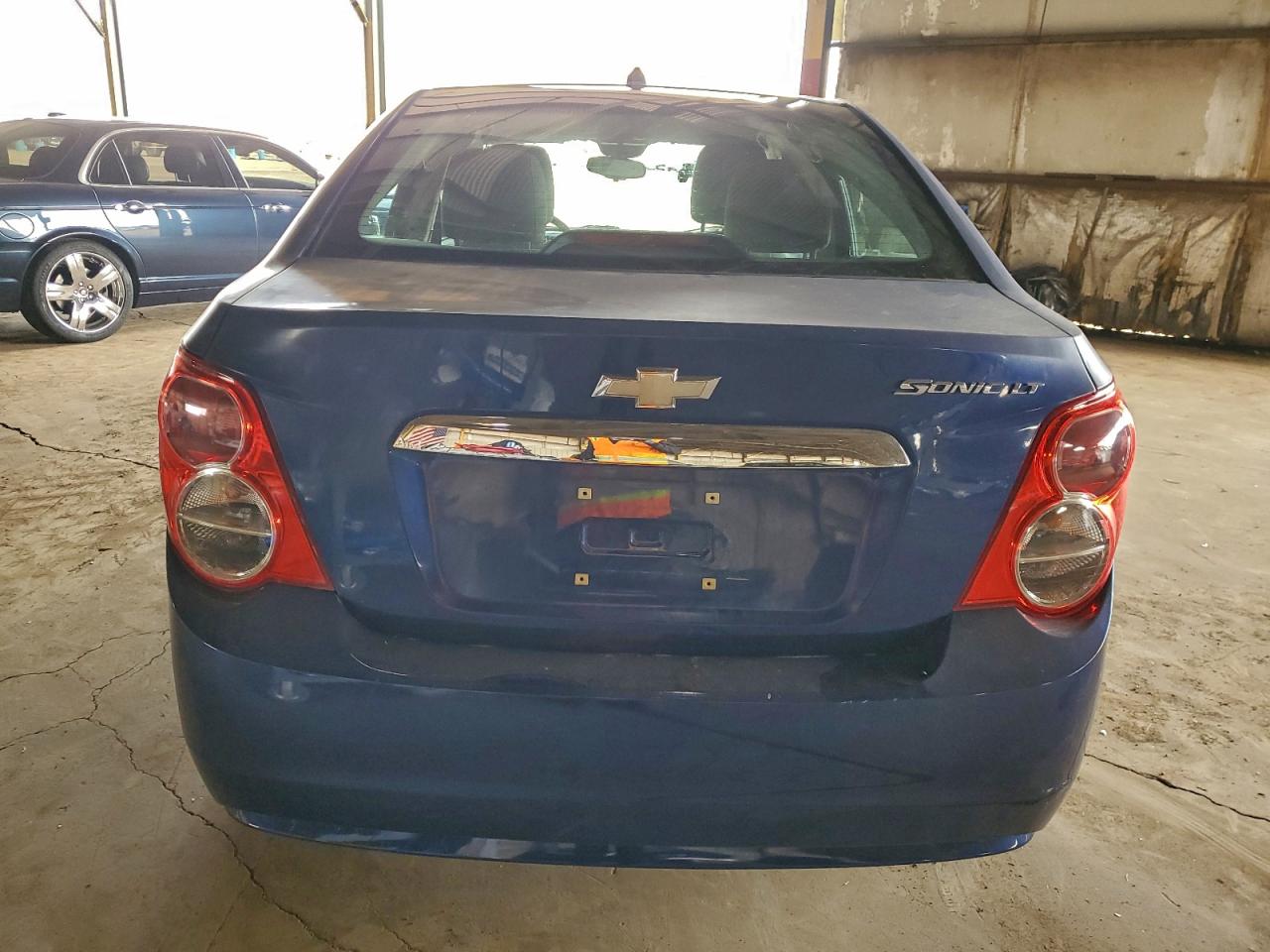 Chevrolet Sonic Lt Image 2