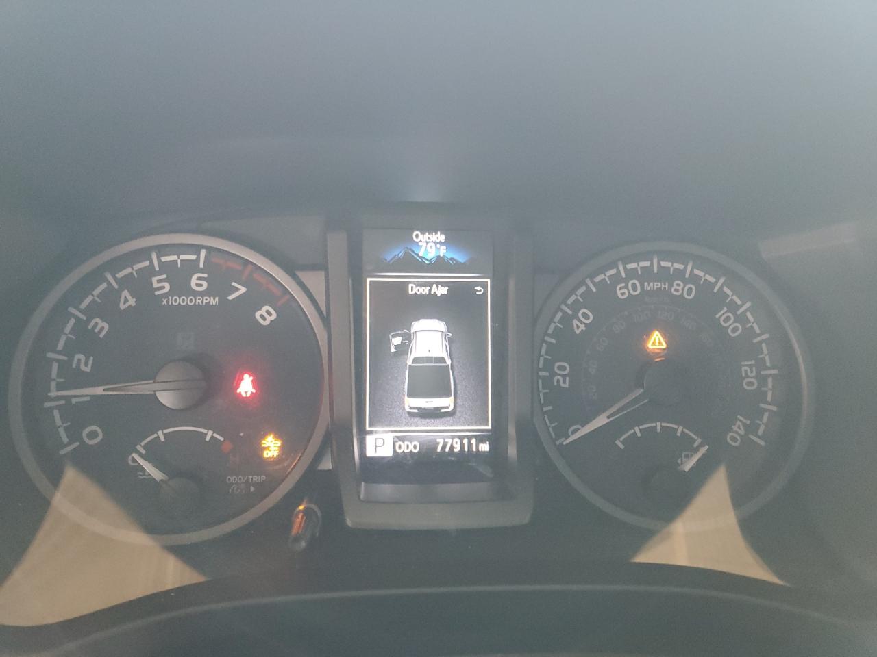 Toyota Tacoma Double Cab Image 11