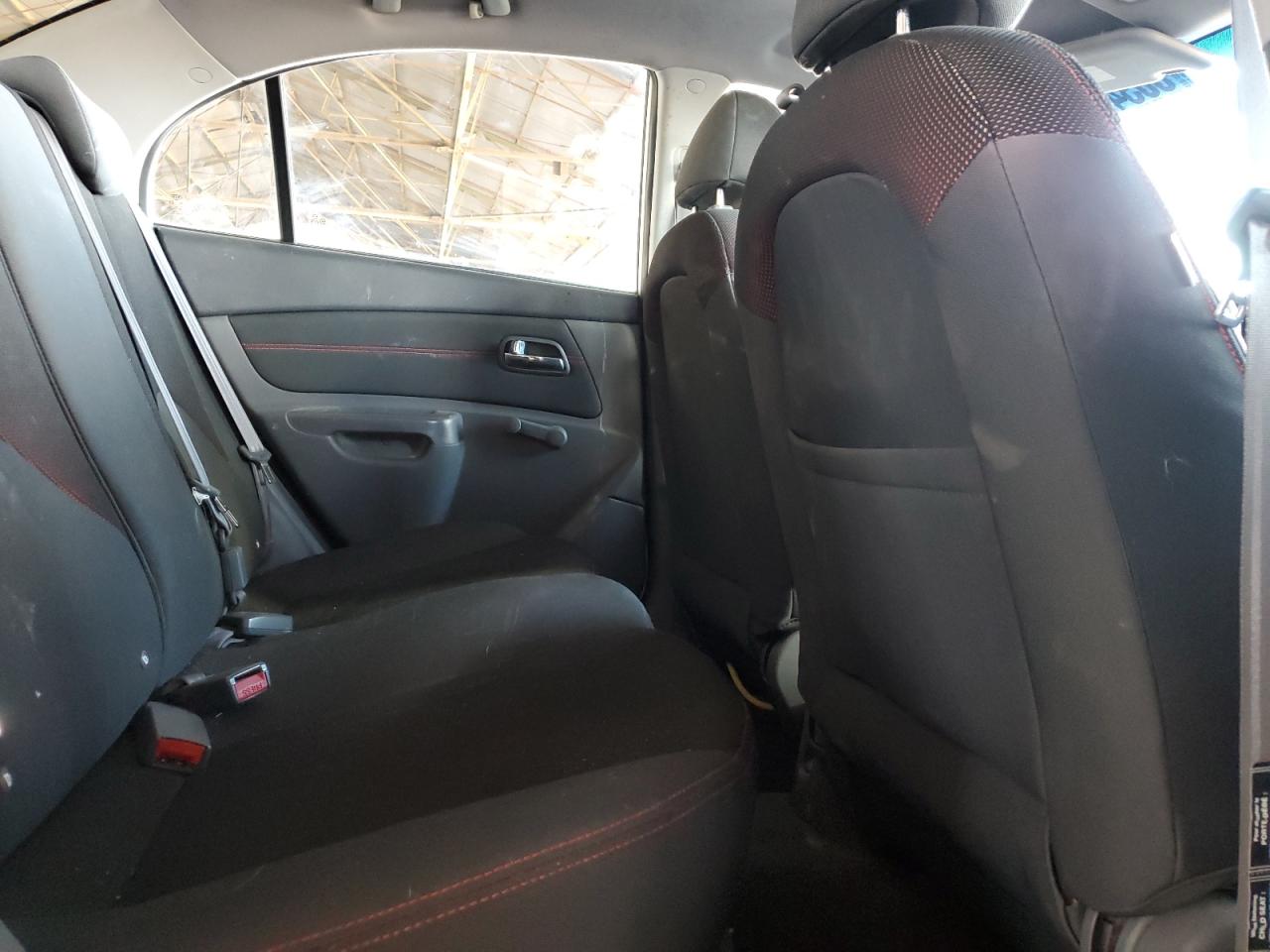 Kia Rio Base Image 11