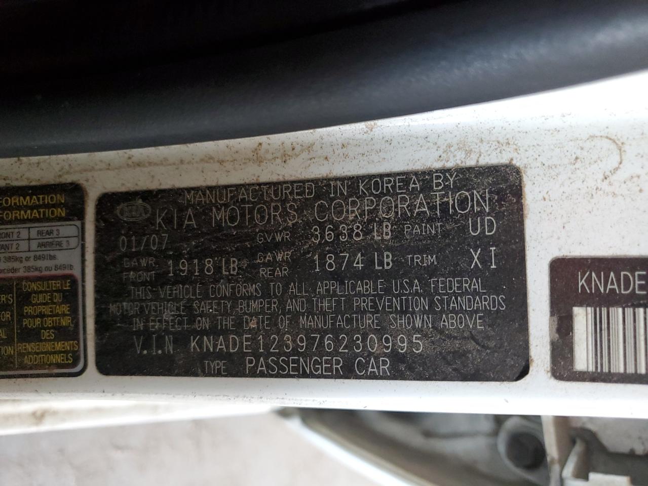 Kia Rio Base Image 12