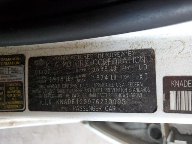 Kia Rio Base Image 12