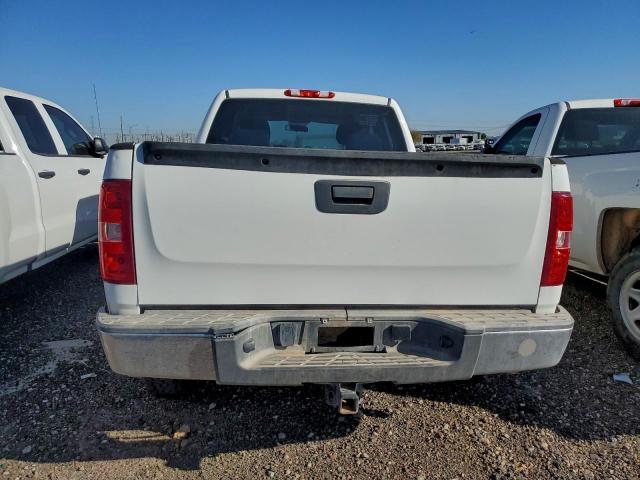 Chevrolet Silverado C1500 Image 8