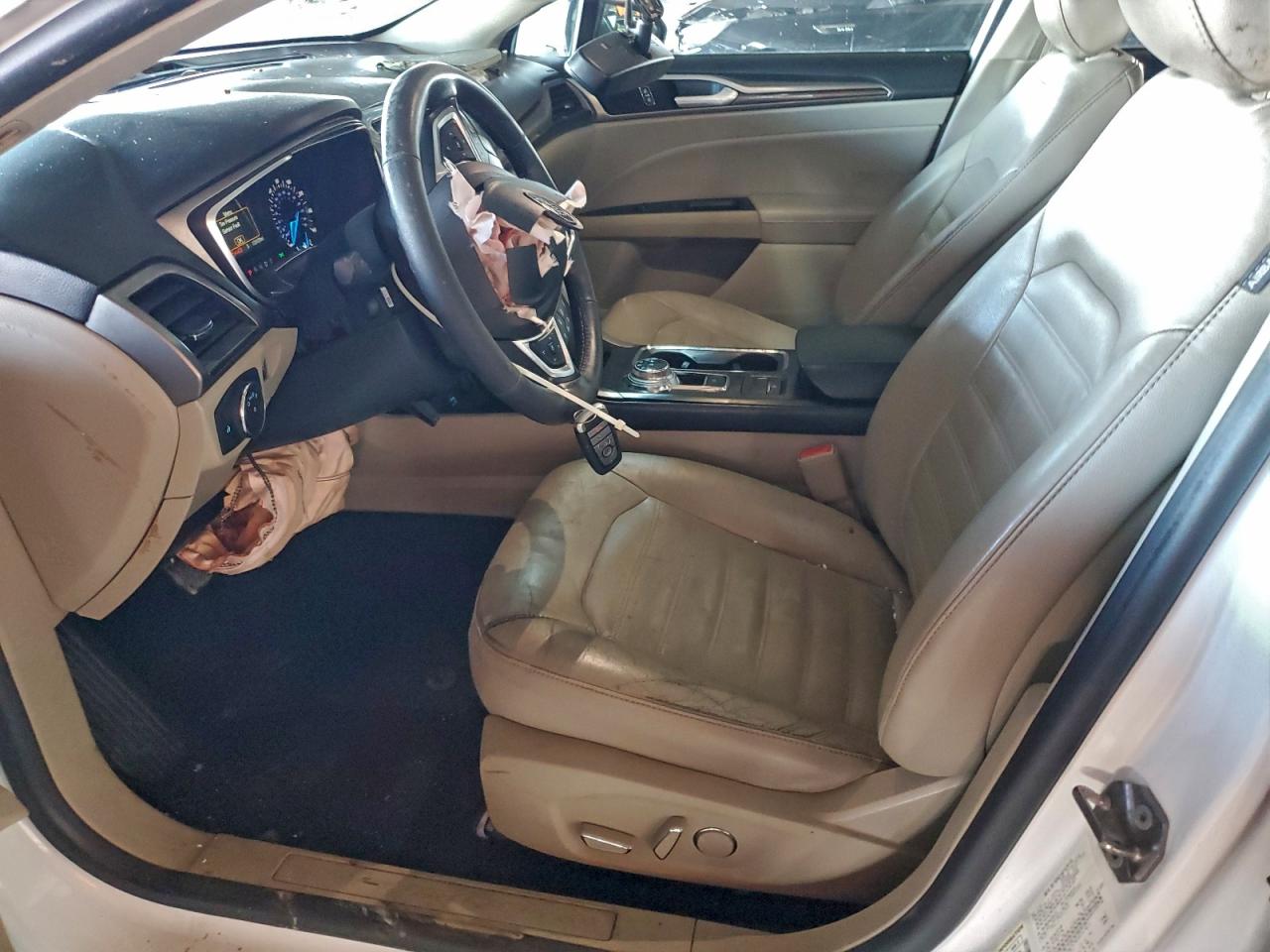 Ford Fusion Se Image 8