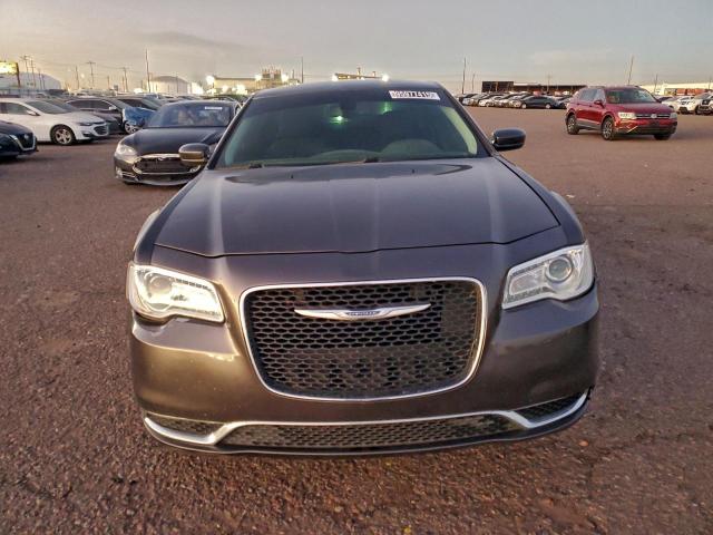Chrysler 300 Touring Image 2