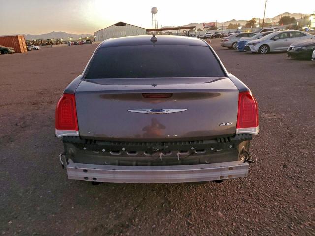 Chrysler 300 Touring Image 6