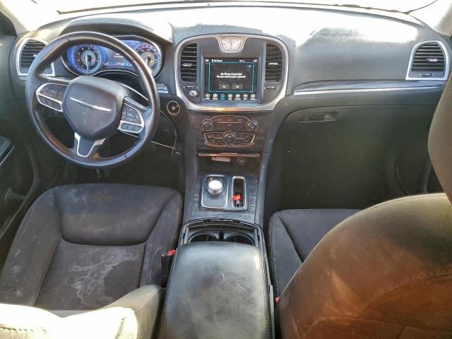 Chrysler 300 Touring Image 11