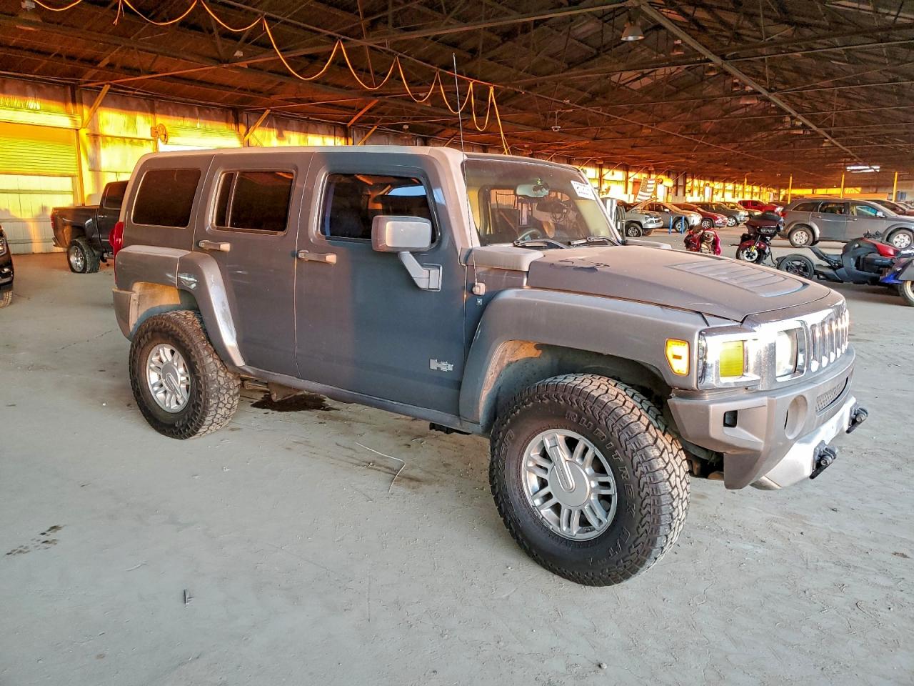 HUMMER H3 Image 4