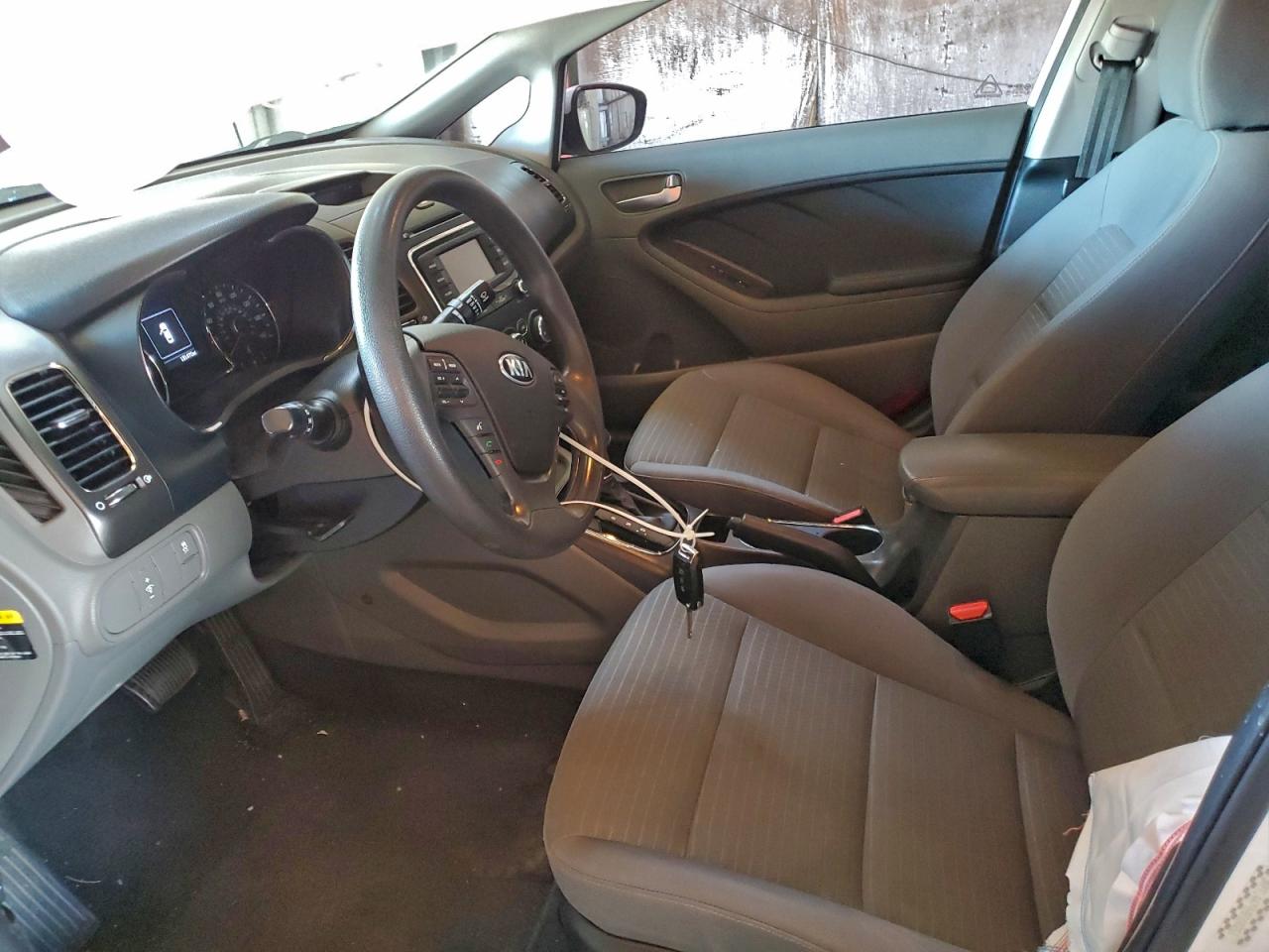 Kia Forte Lx Image 9