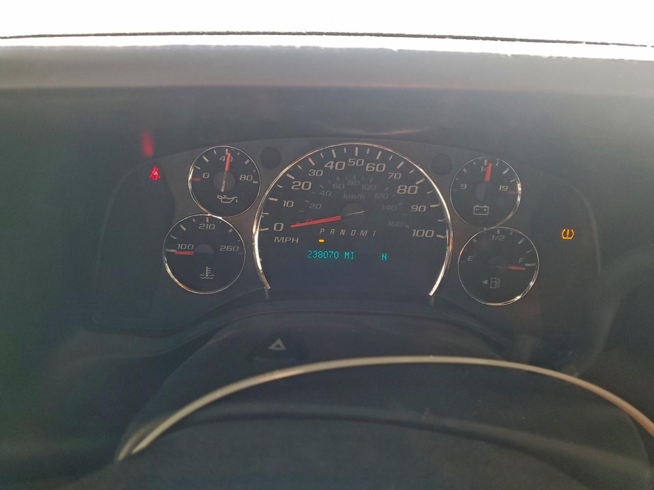 Chevrolet Express Lt Image 12