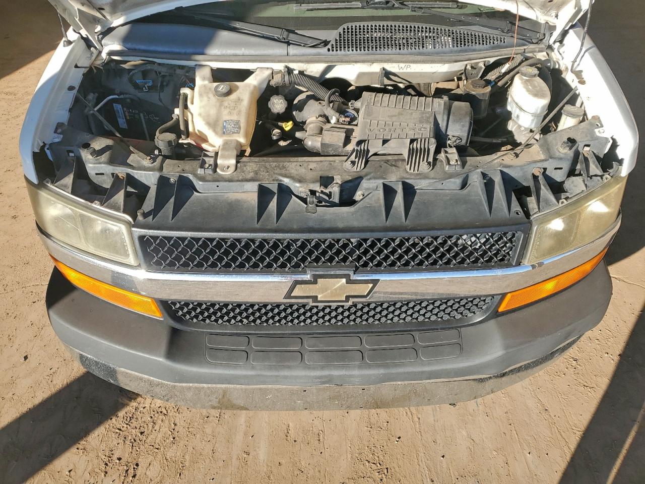 Chevrolet Express Lt Image 10