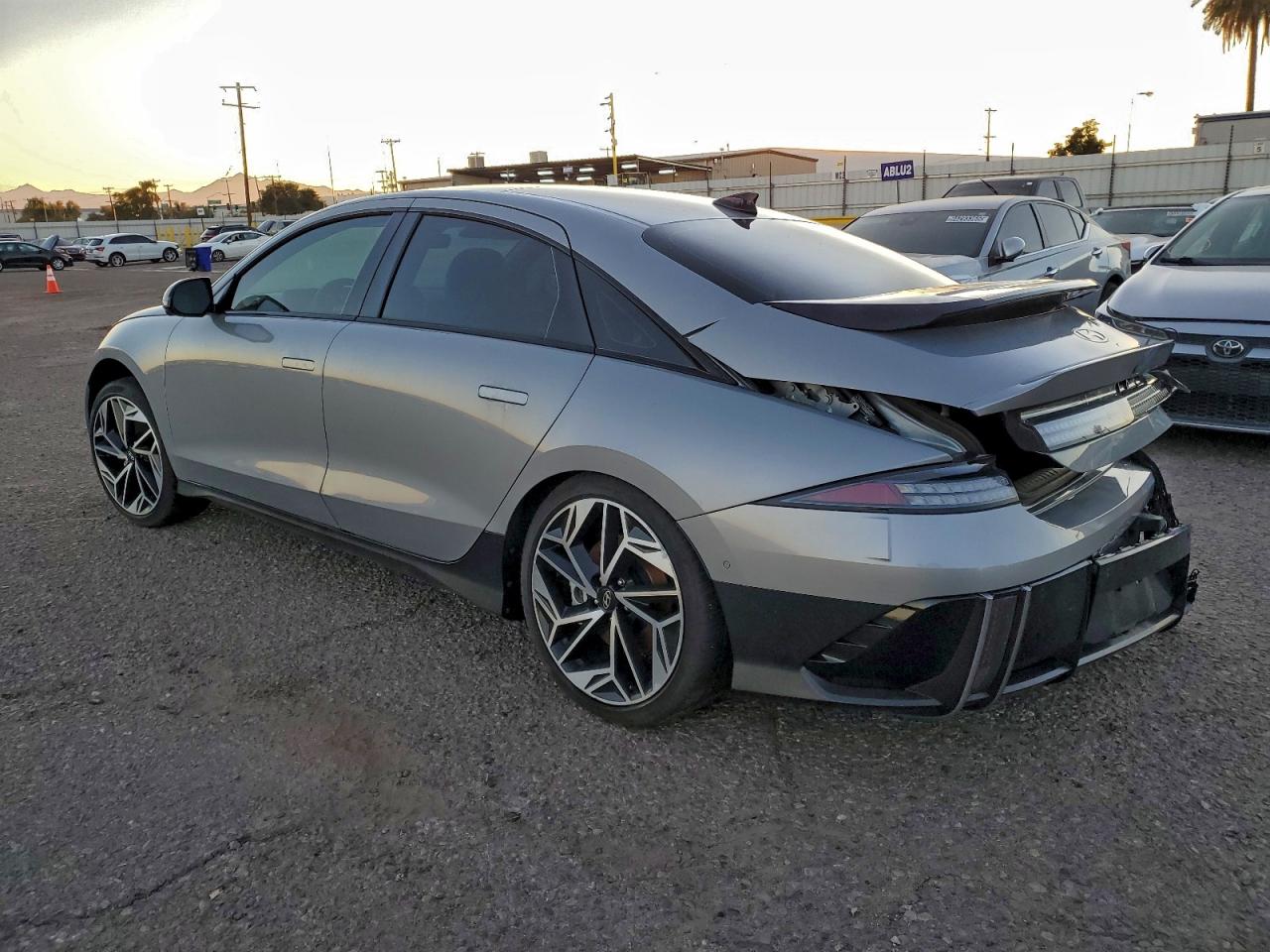 Hyundai Ioniq Limited Image 6