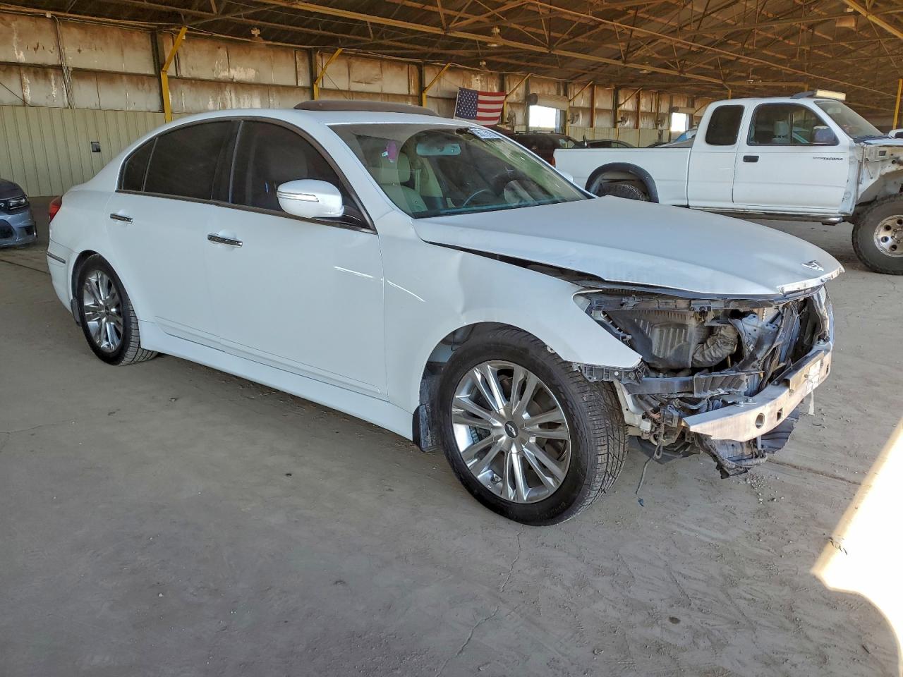 Hyundai Genesis 3.8l Image 12