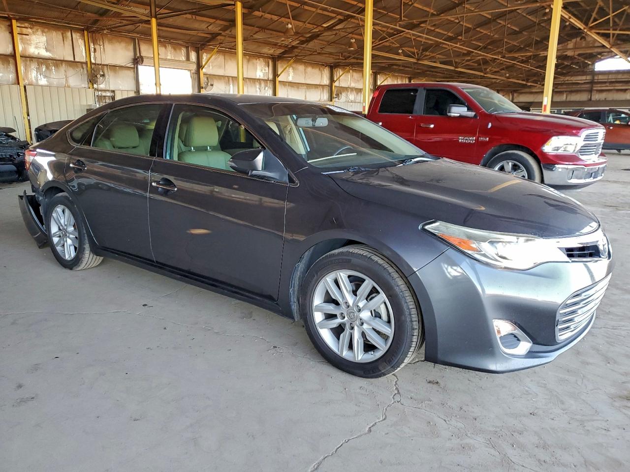 Toyota Avalon Base Image 10