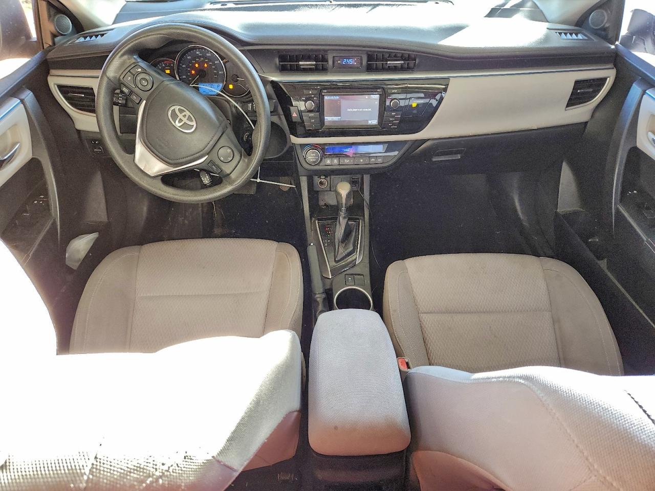 Toyota Corolla L Image 8