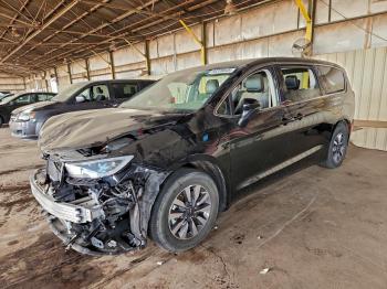  Salvage Chrysler Pacifica