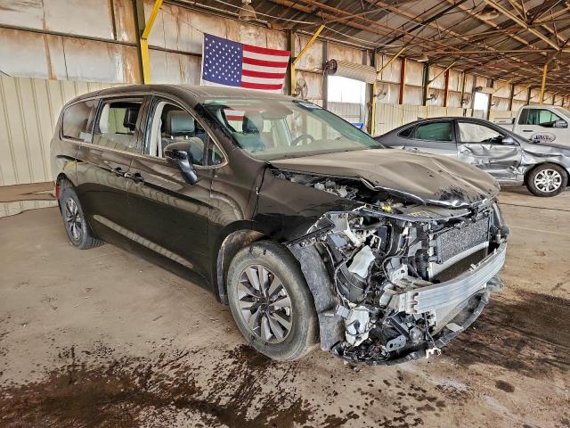 Chrysler Pacifica Hybrid Touring L Image 2