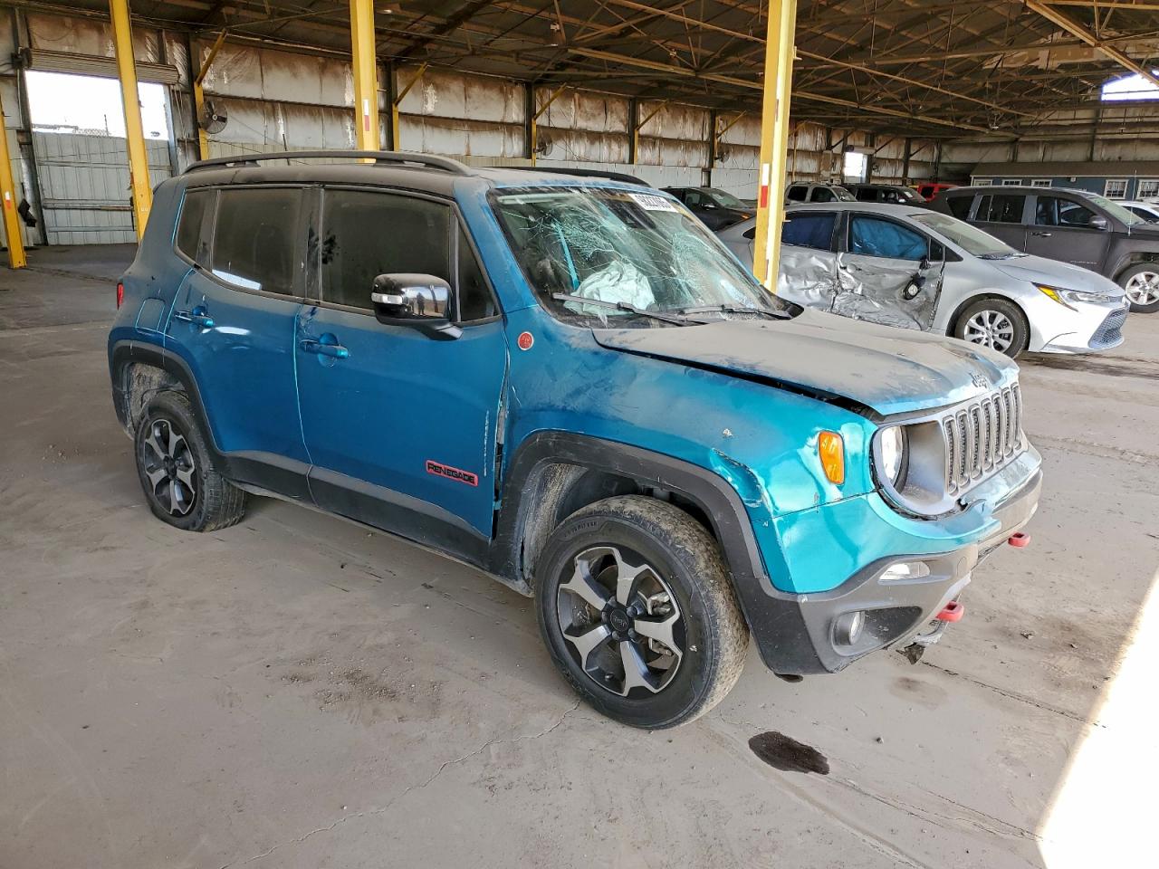 Jeep Renegade Trailhawk Image 2