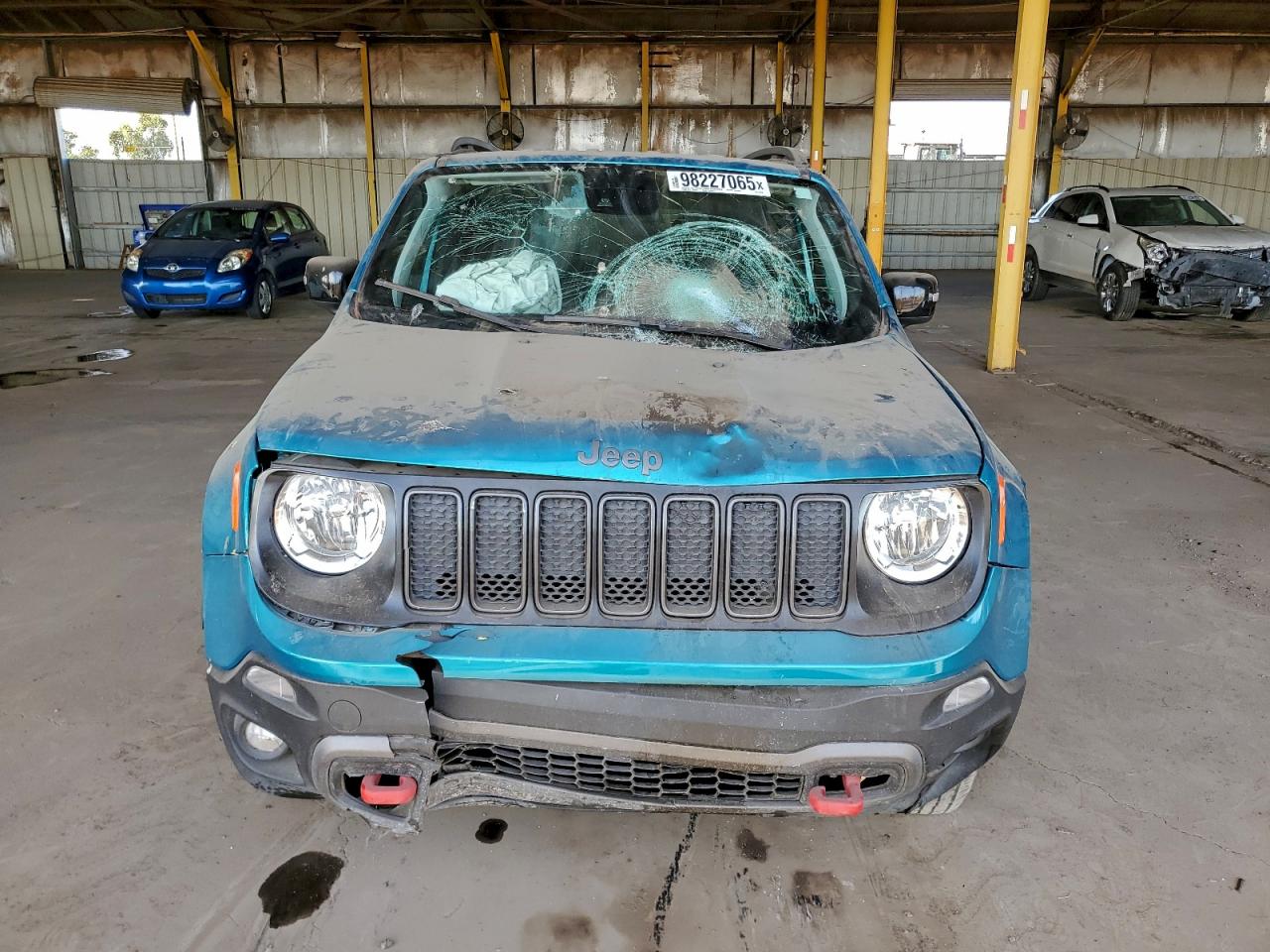 Jeep Renegade Trailhawk Image 12