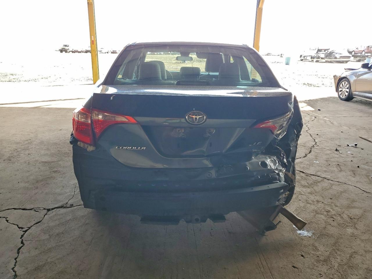 Toyota Corolla L Image 8