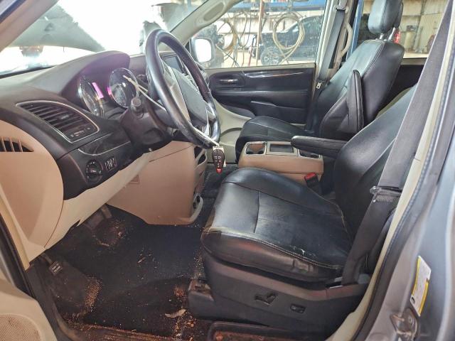 Chrysler Minivan Touring Image 6