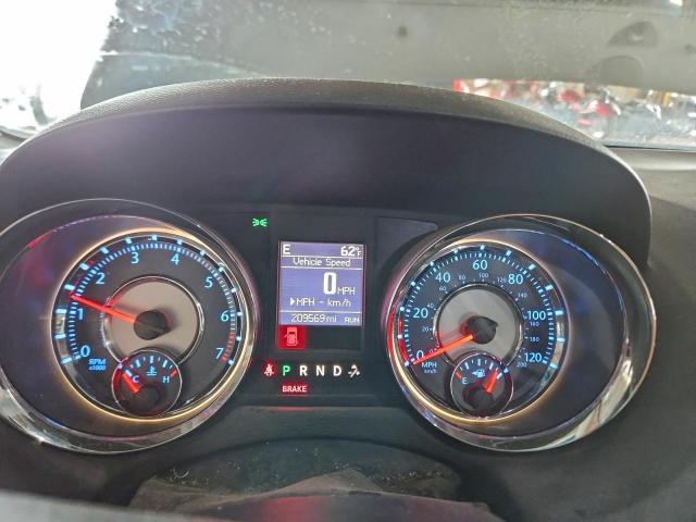 Chrysler Minivan Touring Image 2