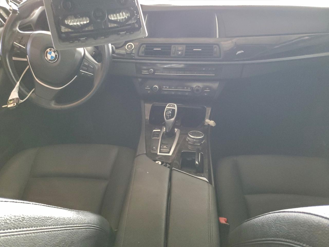 BMW 5 Series I Image 9