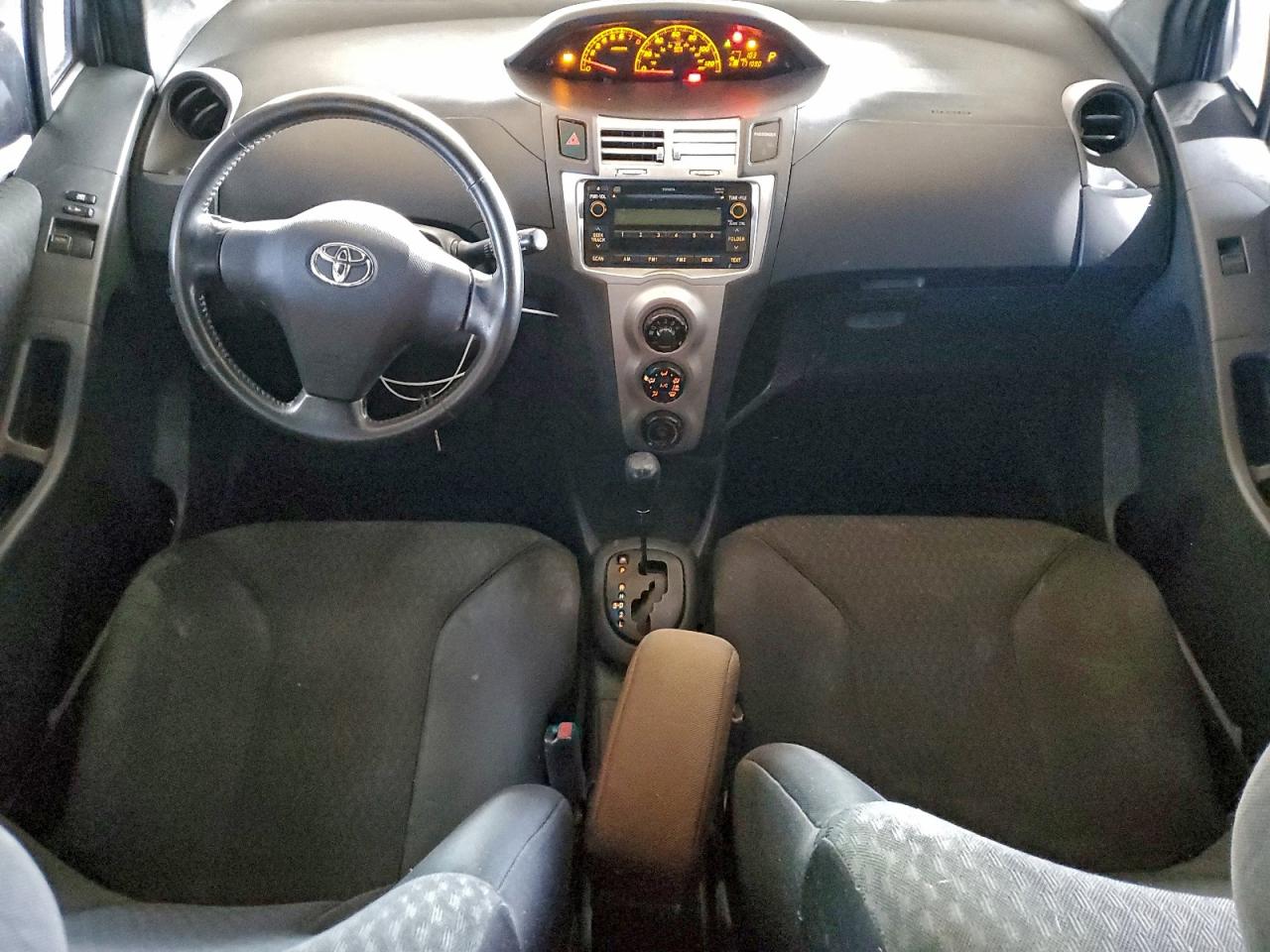 Toyota Yaris Image 7