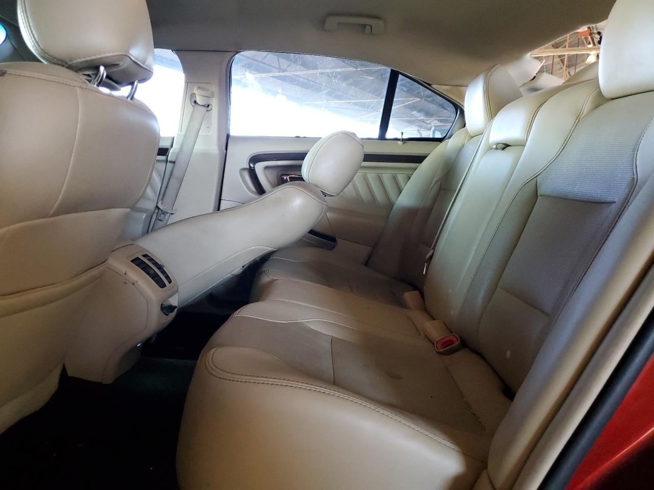 Ford Taurus Limited Image 4