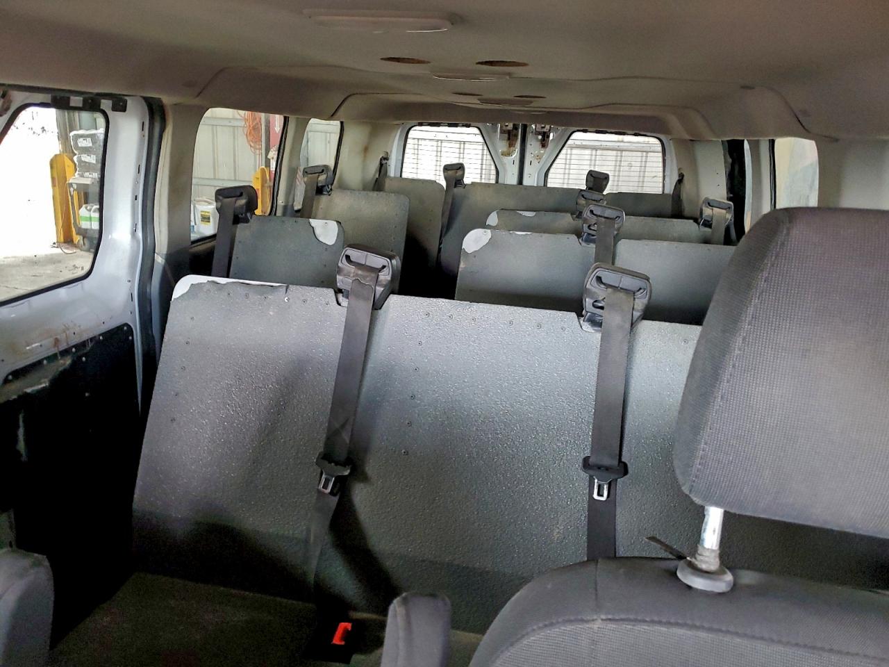 Ford Transit T-350 Image 10