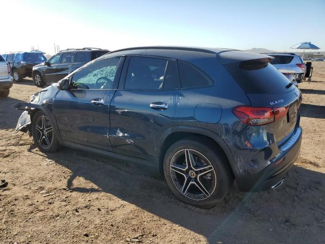 Mercedes-Benz GLA 250 4matic Image 4