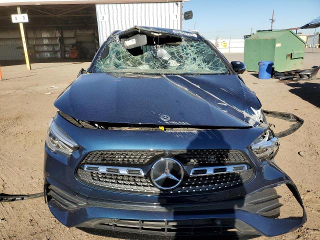 Mercedes-Benz GLA 250 4matic Image 10