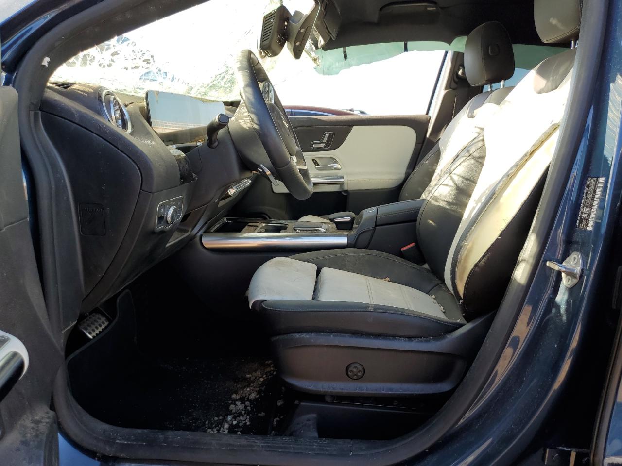 Mercedes-Benz GLA 250 4matic Image 2